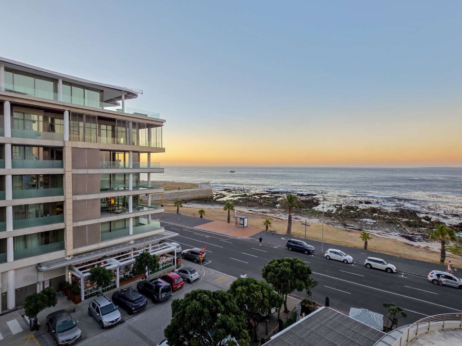3 Bedroom Property for Sale in Mouille Point Western Cape